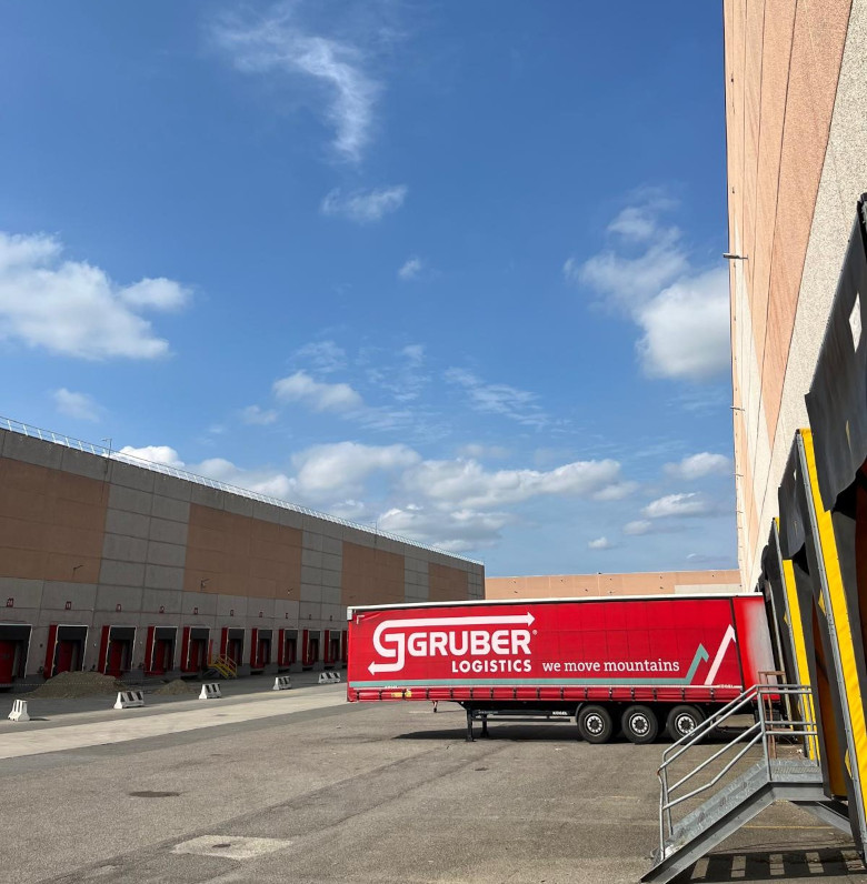 Deposito logistico Gruber a Corteolona